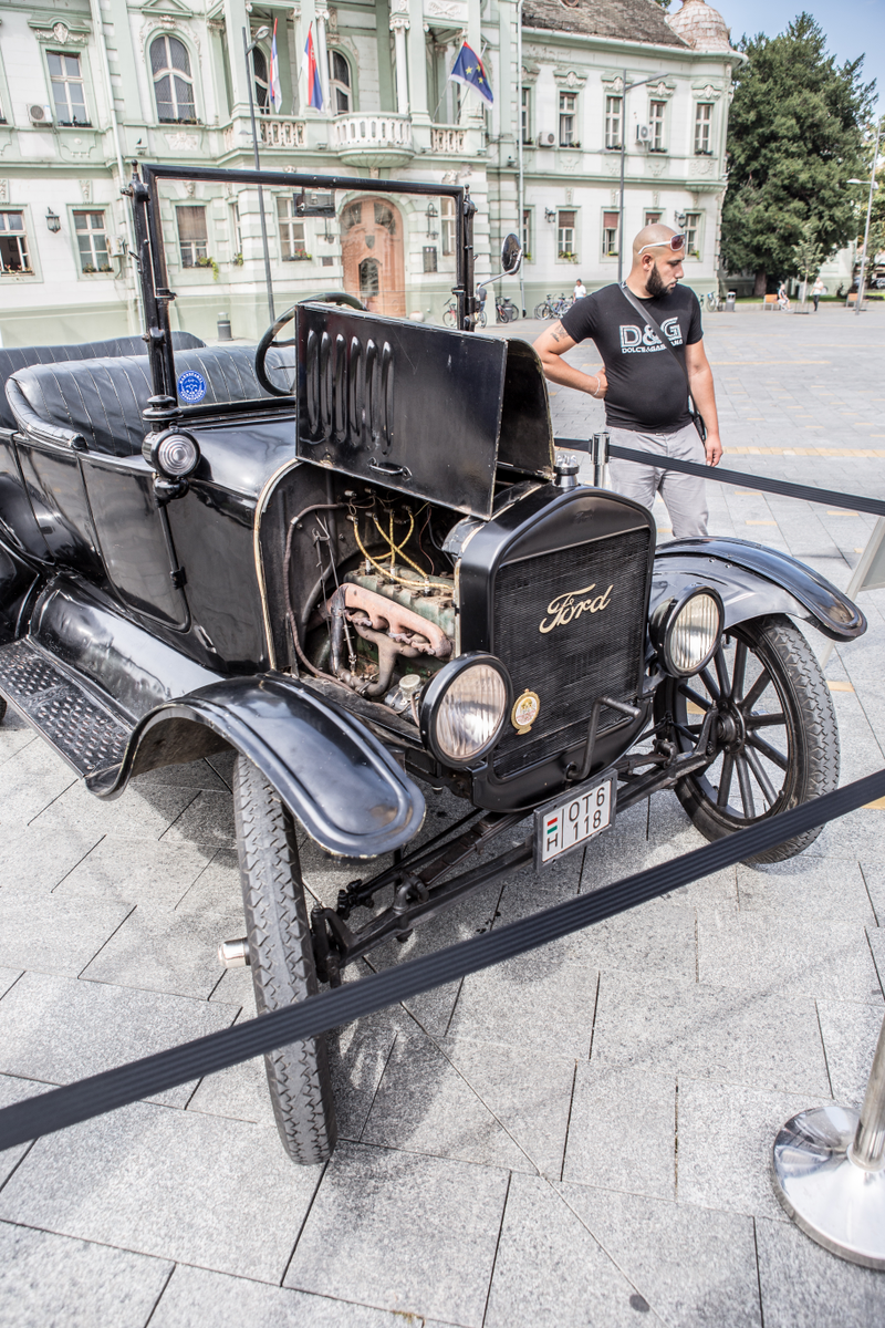 Illustration for article titled Euro cars photo dump